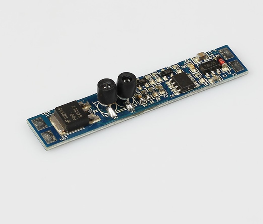 Dimmer IR integrato